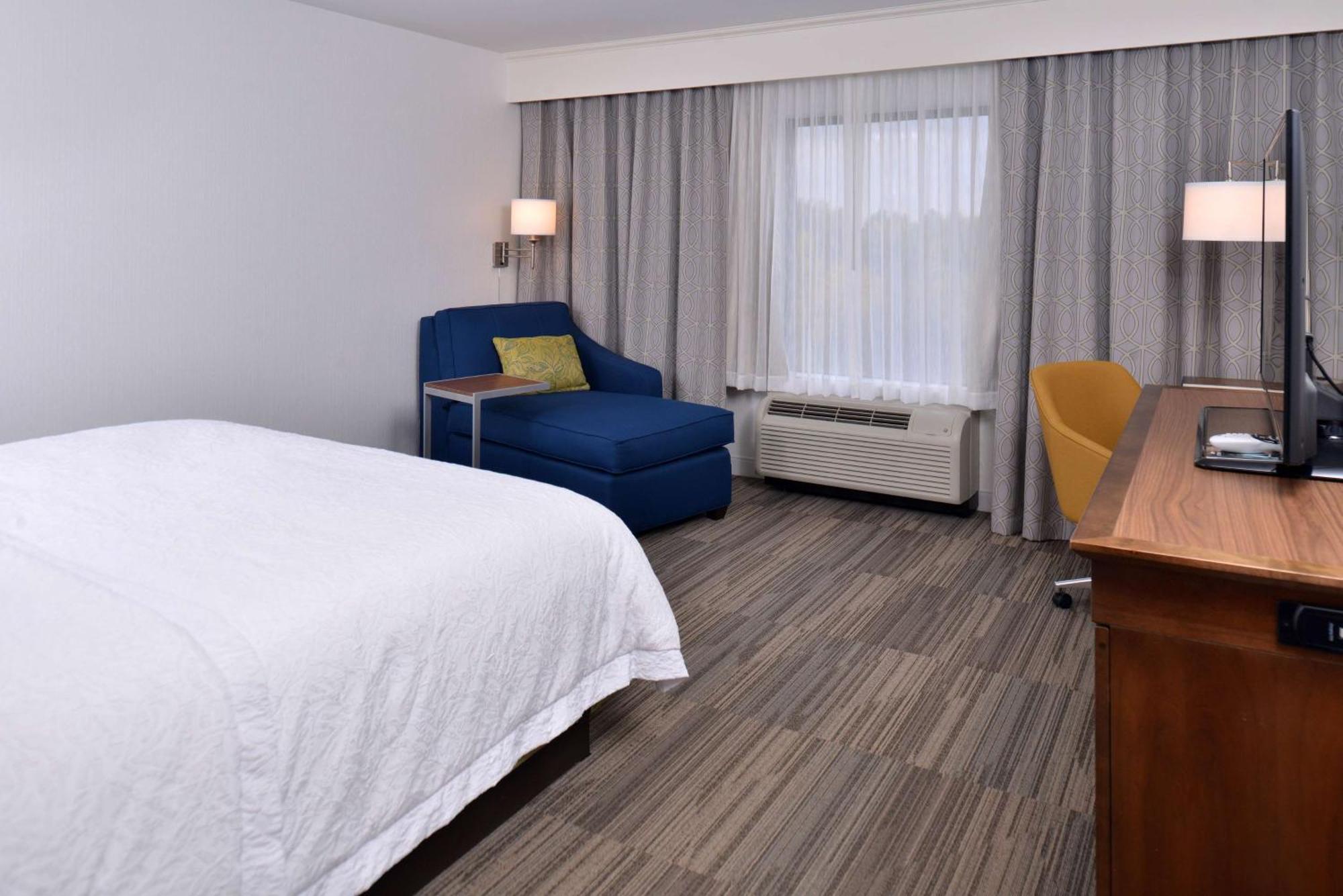 Hampton Inn & Suites Ann Arbor West Екстериор снимка